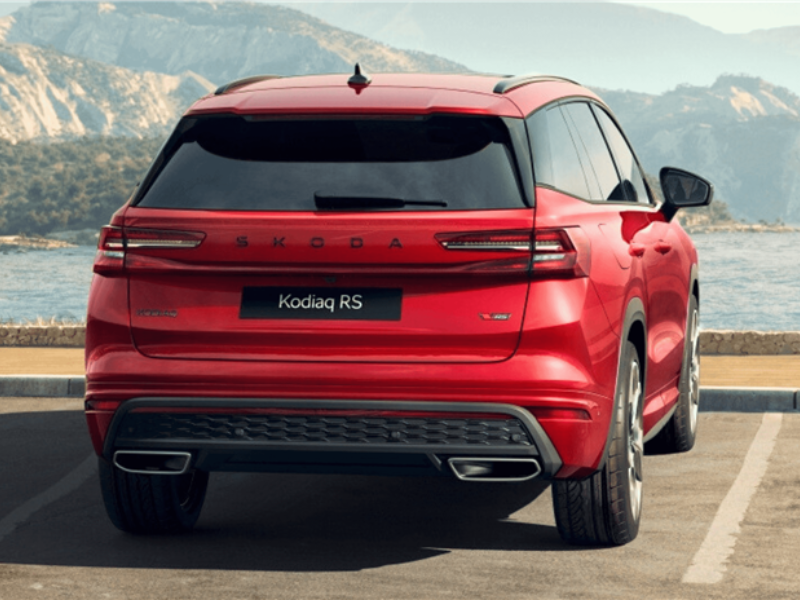 New Skoda Kodiaq RS_ sporty design and dynamic tail lights